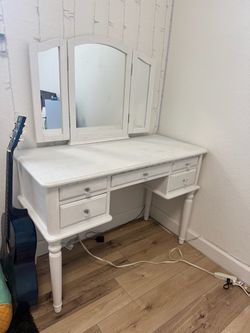 Makeup Vanity