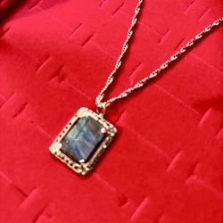 Beautiful Silver Necklace With Silver Charm