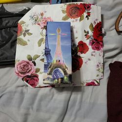 Romantic LeD Light EIFFEL TOWER GREAT FOR KIDS / LOVED ONES