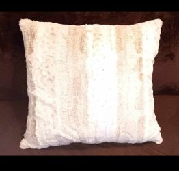 CLEAN LIKE NEW ONE snow leopard animal print soft faux fur down filled decorative pillow $15 FIRM