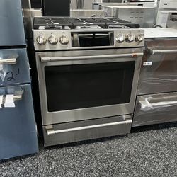 GE Café Slide In Gas 30” Wide Dual Fuel Range 