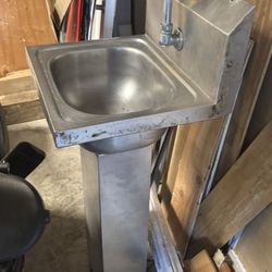 LOW PRICE MOVING- $800 RETAIL STANDING PEDAL SINK