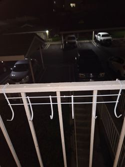 White Metal Six-Hook Over-the-Door Clothing/Towel Hanger/Rack