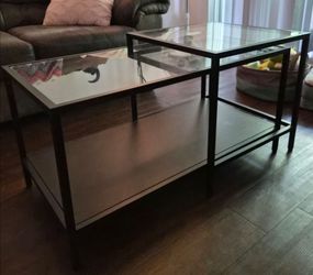 Nesting Tables - Coffee table and side table set