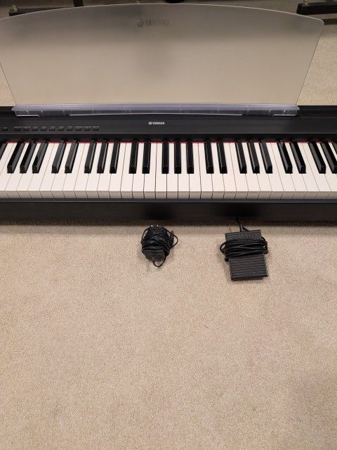 Yamaha P85 88-key digital piano