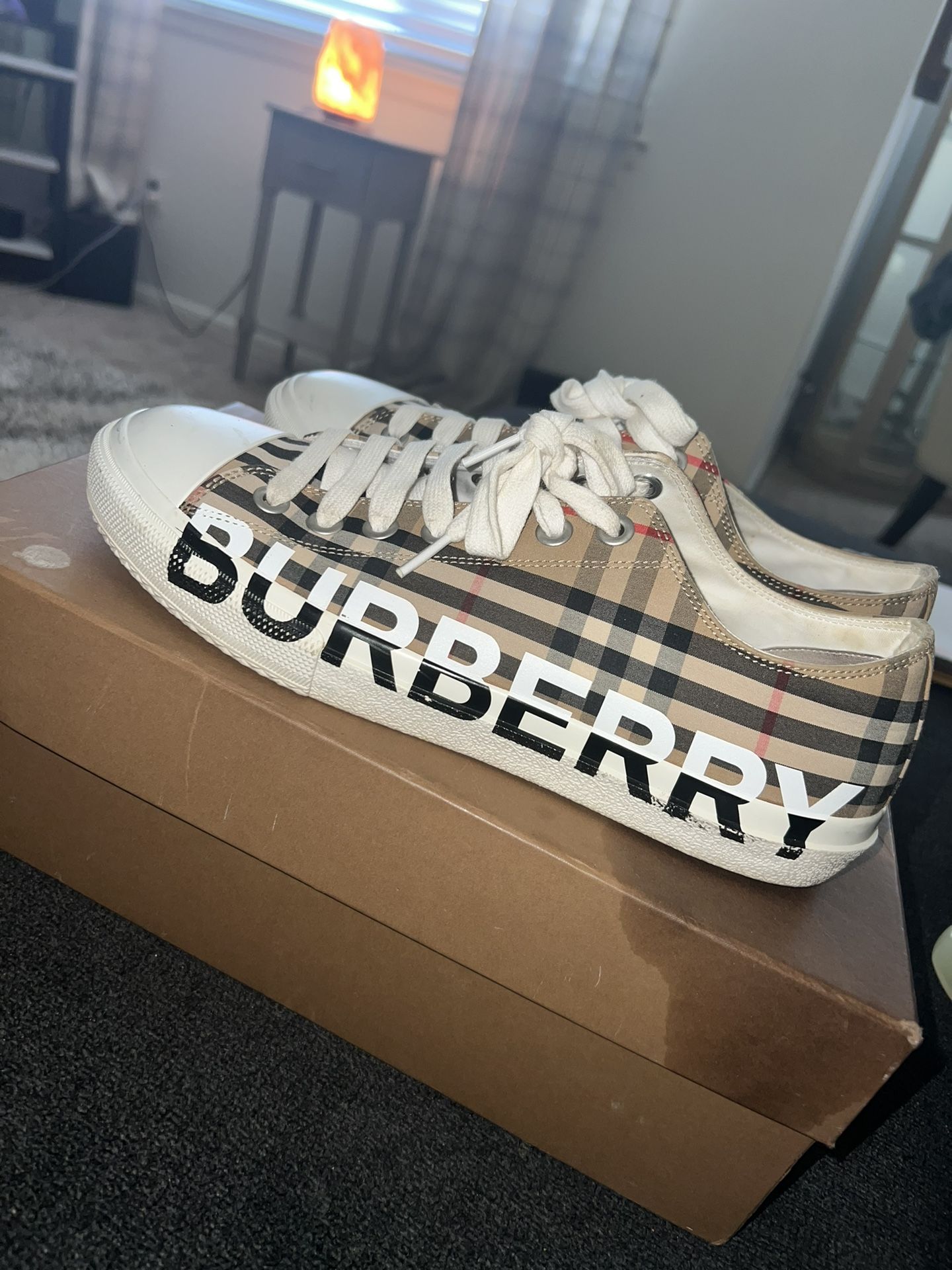 Authentic Size 10 Burberry Shoes