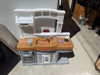 2 step play kitchen