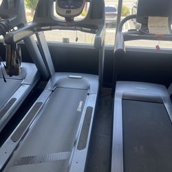 Precor Commercial Treadmill – Newly Refurbished 