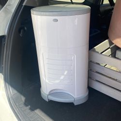 Dekor Diaper Pail