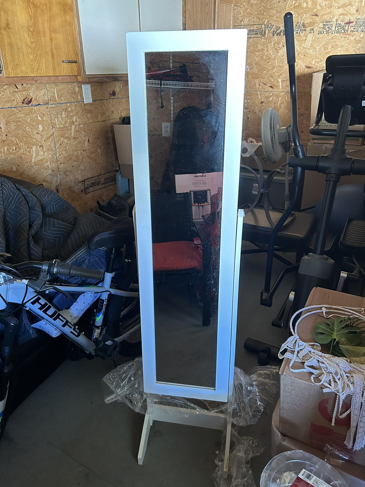 White Stand Up Mirror Jewelry Armoire. Great Condition. Serious Inquiries Please. 