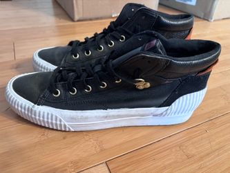 Women’s shoes sz 10 lLIKE NEW KEDS