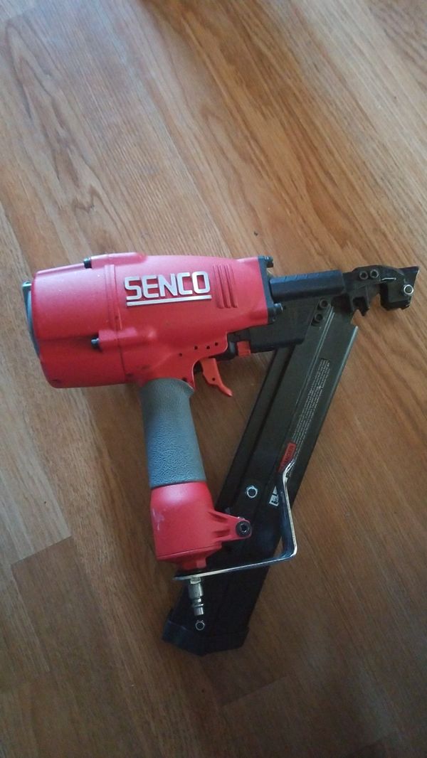 senco tico nail gun. 1 1/22 1/4 nails for Sale in San Jose, CA OfferUp