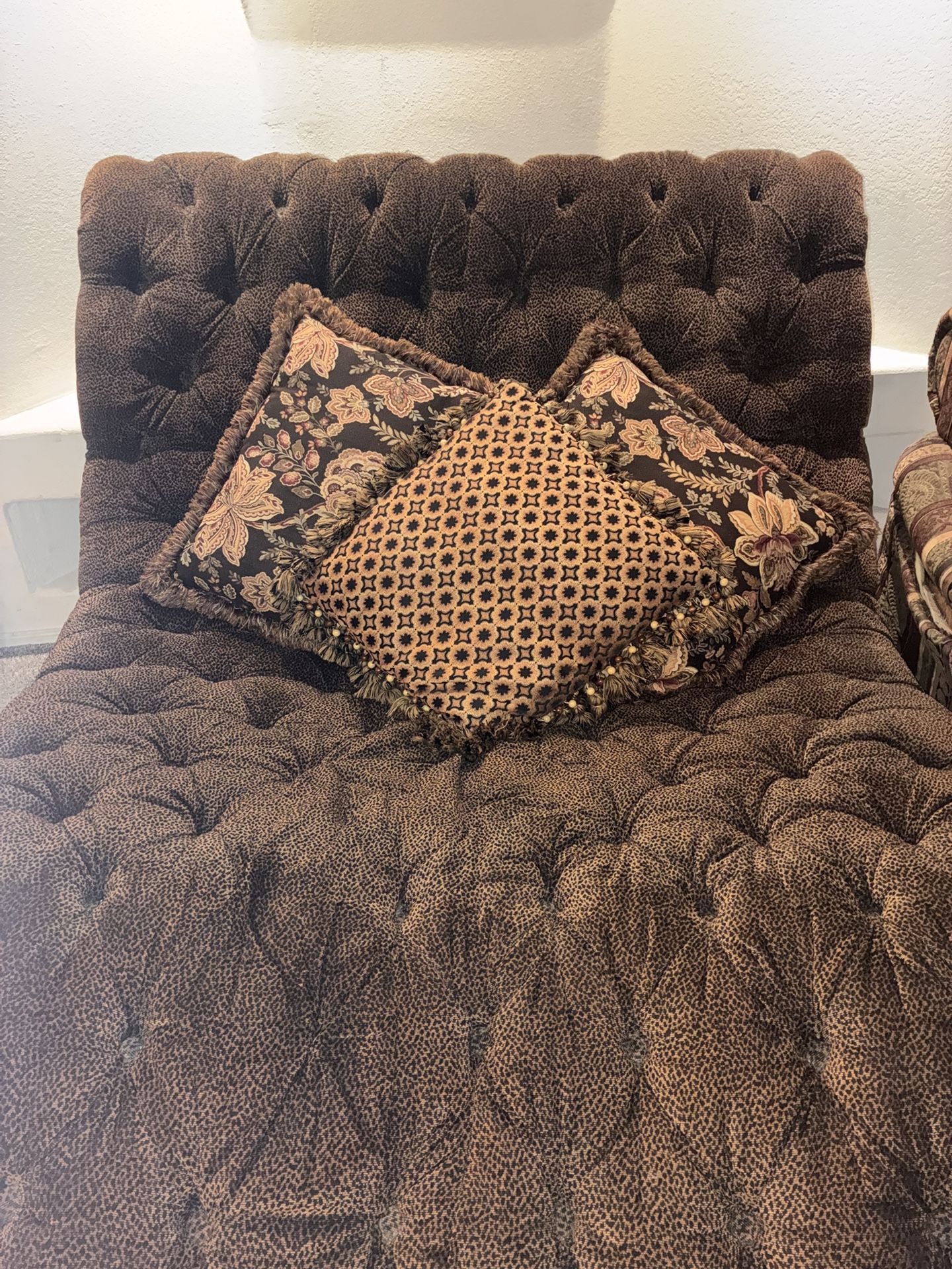 leopard pattern double chaise with spiral wood legs