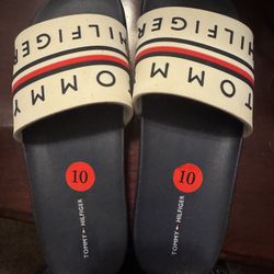 Tommy Hilfiger men’s Size 10 Slides