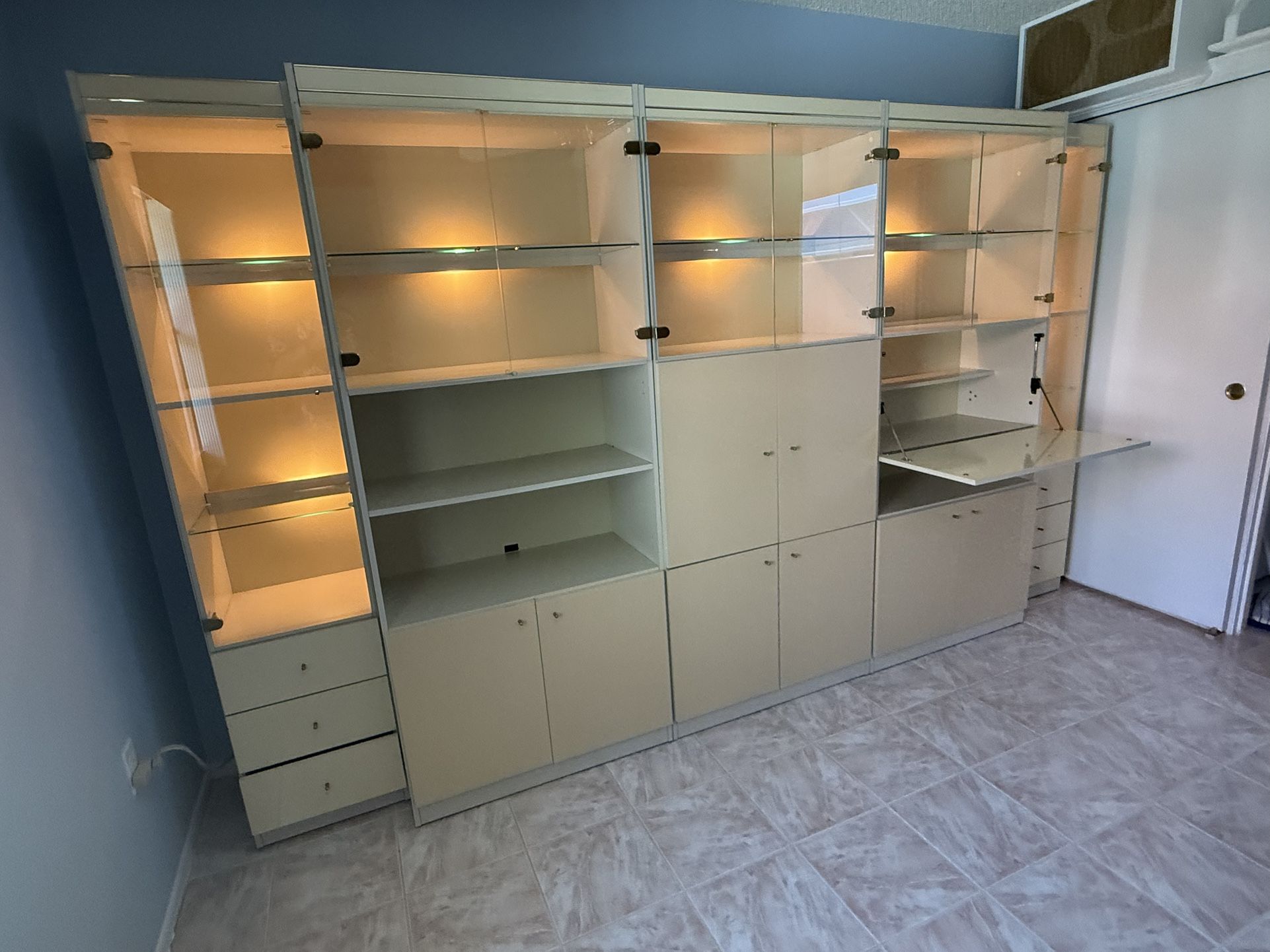 Wall Unit