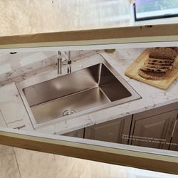 Roth + Allen The Theo 