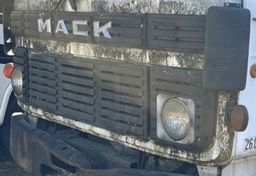 mack midliner full grill - 6 pc