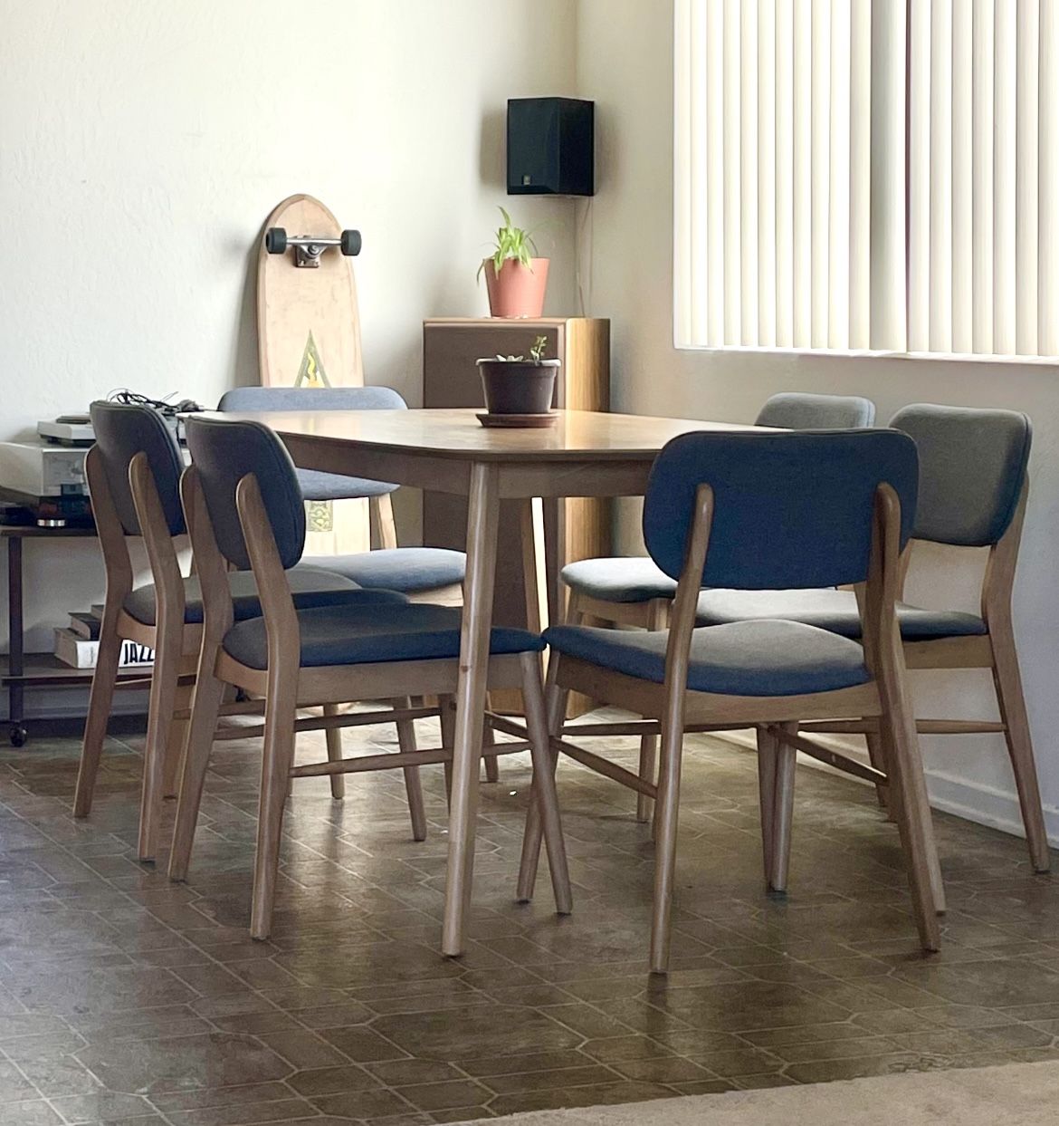 Table Set With 6 Chairs