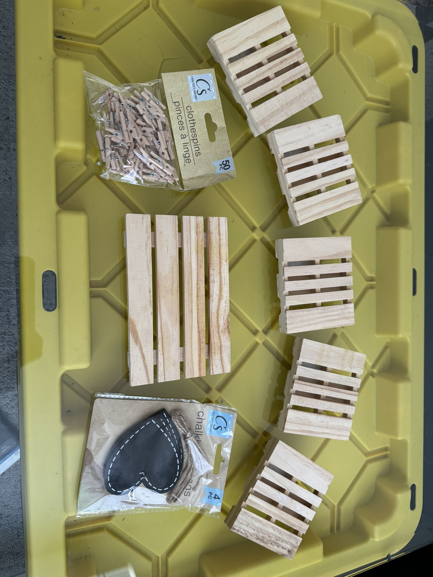 Lot Of  Mini  Wooden Pallet Coasters & Mini Wooden Clothespins & Chalkboard Tags