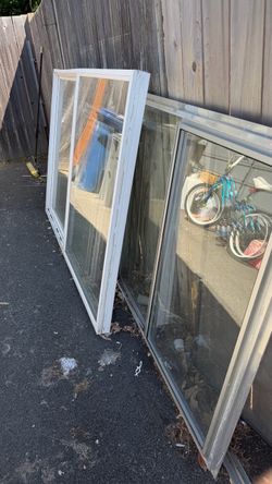 6’X4’ vinyl double pane plus four double pane aluminum…