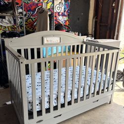 2 in 1 Baby Crib / Toddler Bed