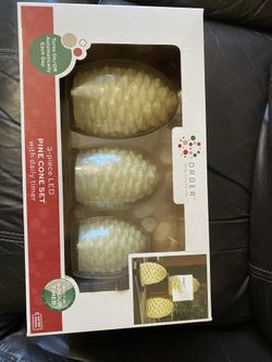 3- piece LED Pine Cone Set with daily timer