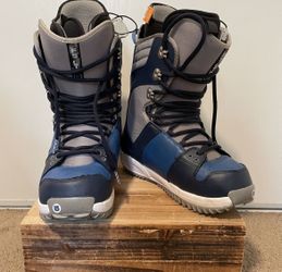 Snow boots