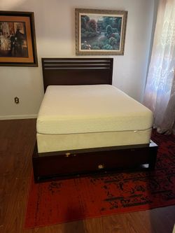 Vintage FULL sized Bed with Tempur-pedic Mattress Set