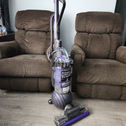 dyson vacuum cleaner 