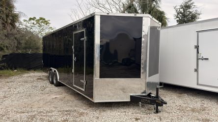8.5x24 ENCLOSED TRAILER