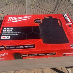 Milwaukee M12 Heated Vest 2XL