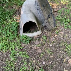 Igloo Style Dog House