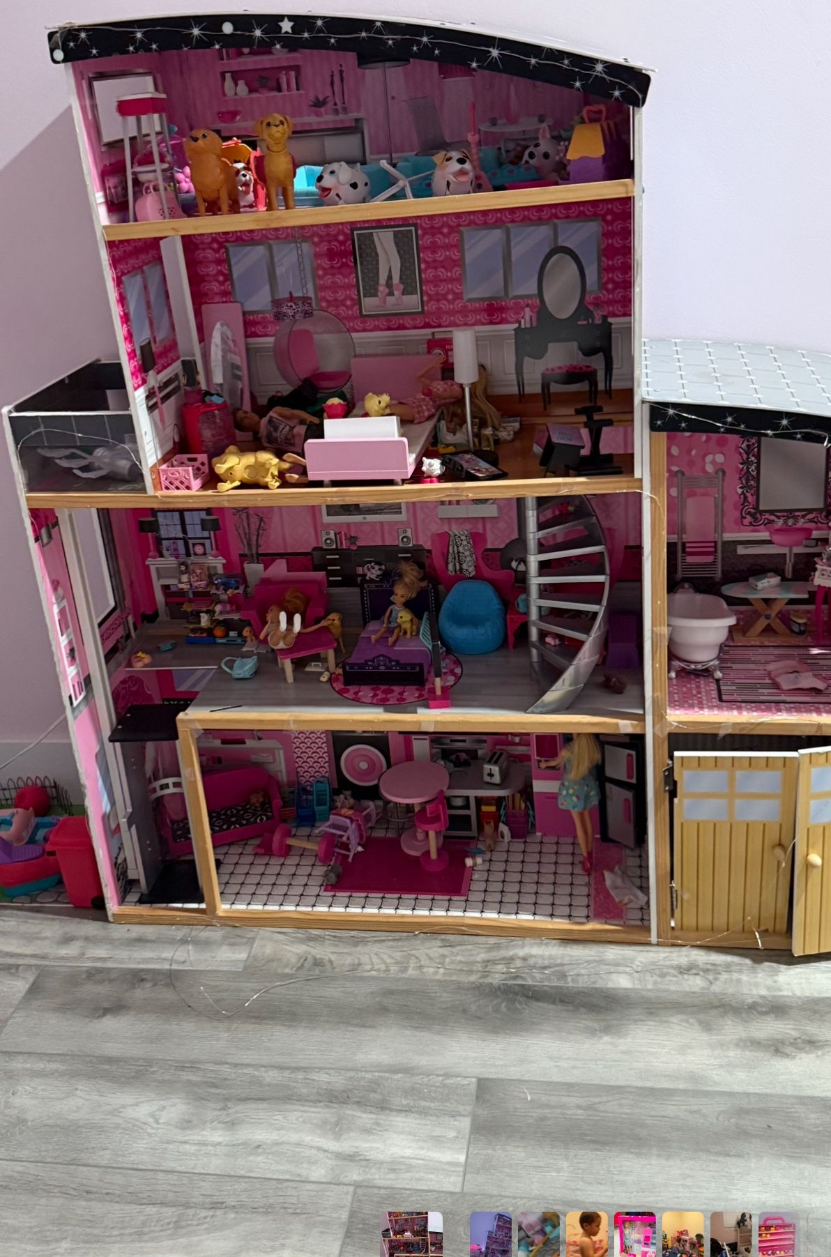 Barbie Doll House 