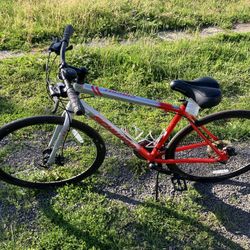 Schwinn Circuit Bike