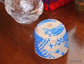Small blue and white woven straw basket 4-5" high