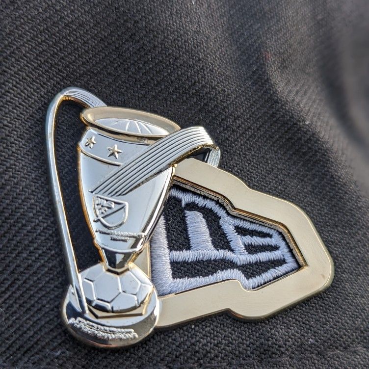 LAFC PIN NEW ERA BORDER MLS CUP CHAMPIONS HAT VEST JACKET SHIRT SCARF