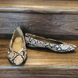 Women’s H&M Tan/Brown Snakeskin Ballet Flats- Size 8.