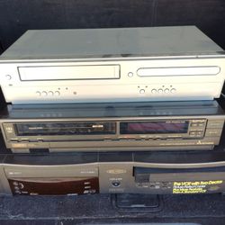 VCR And DVD Player Lot