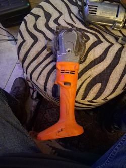 Rebar cutting tool /metal make\nMe an offer