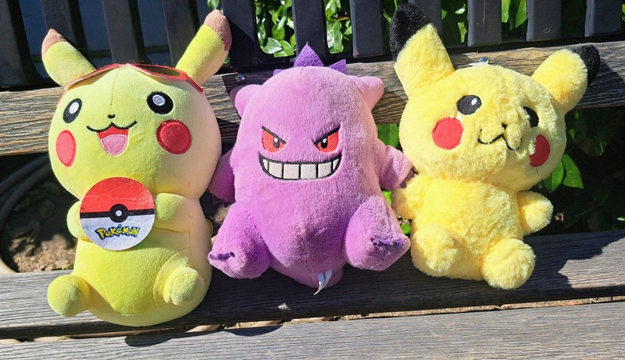Pokémon Plushie Trio! Pikachu & Gengar - Priced to Move!