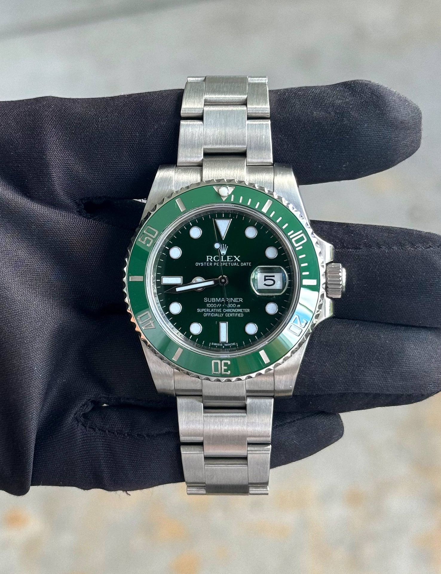 2013 Rolex Submariner Date 40mm Green Ceramic Bezel Hulk 116610LV Stainless Steel Oyster Bracelet Watch Green Dial Box Card Booklets,Tag - Full Set