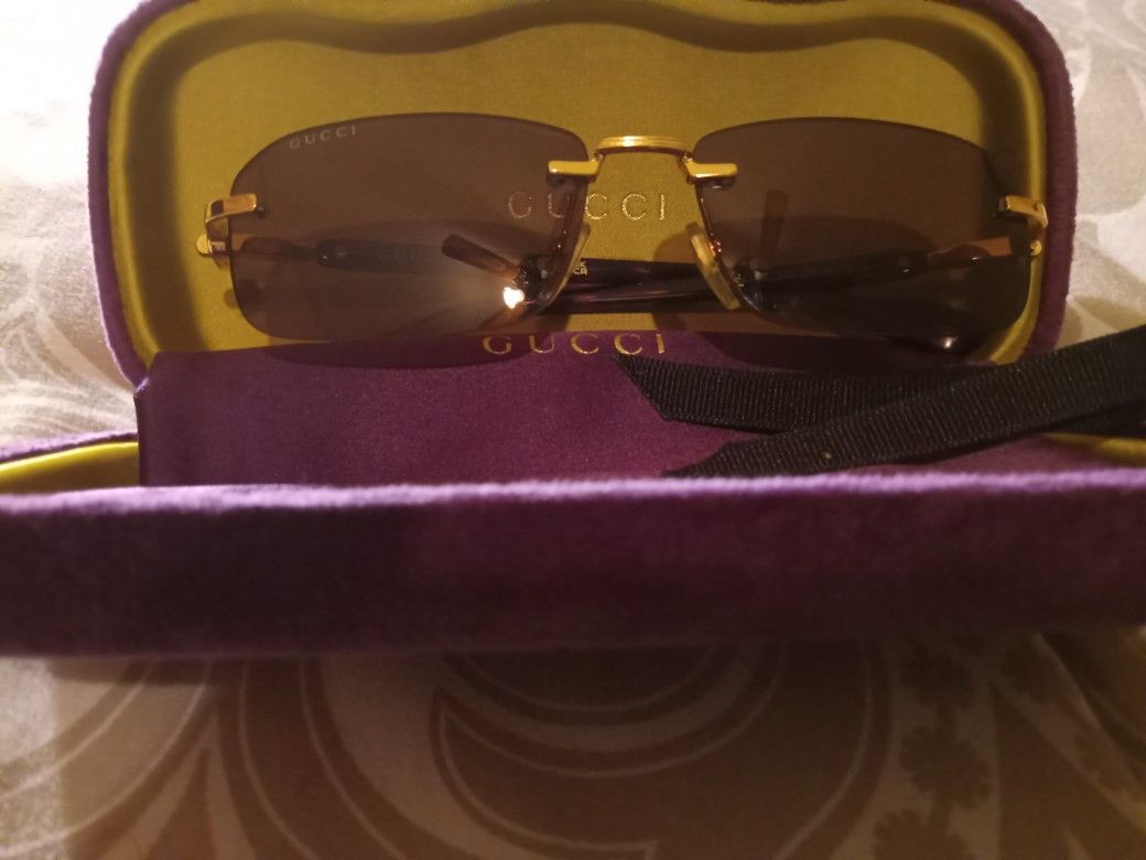 Very Gently Used Gucci Sunglasses These Glasses Are Still At This Price Spring Is Coming
