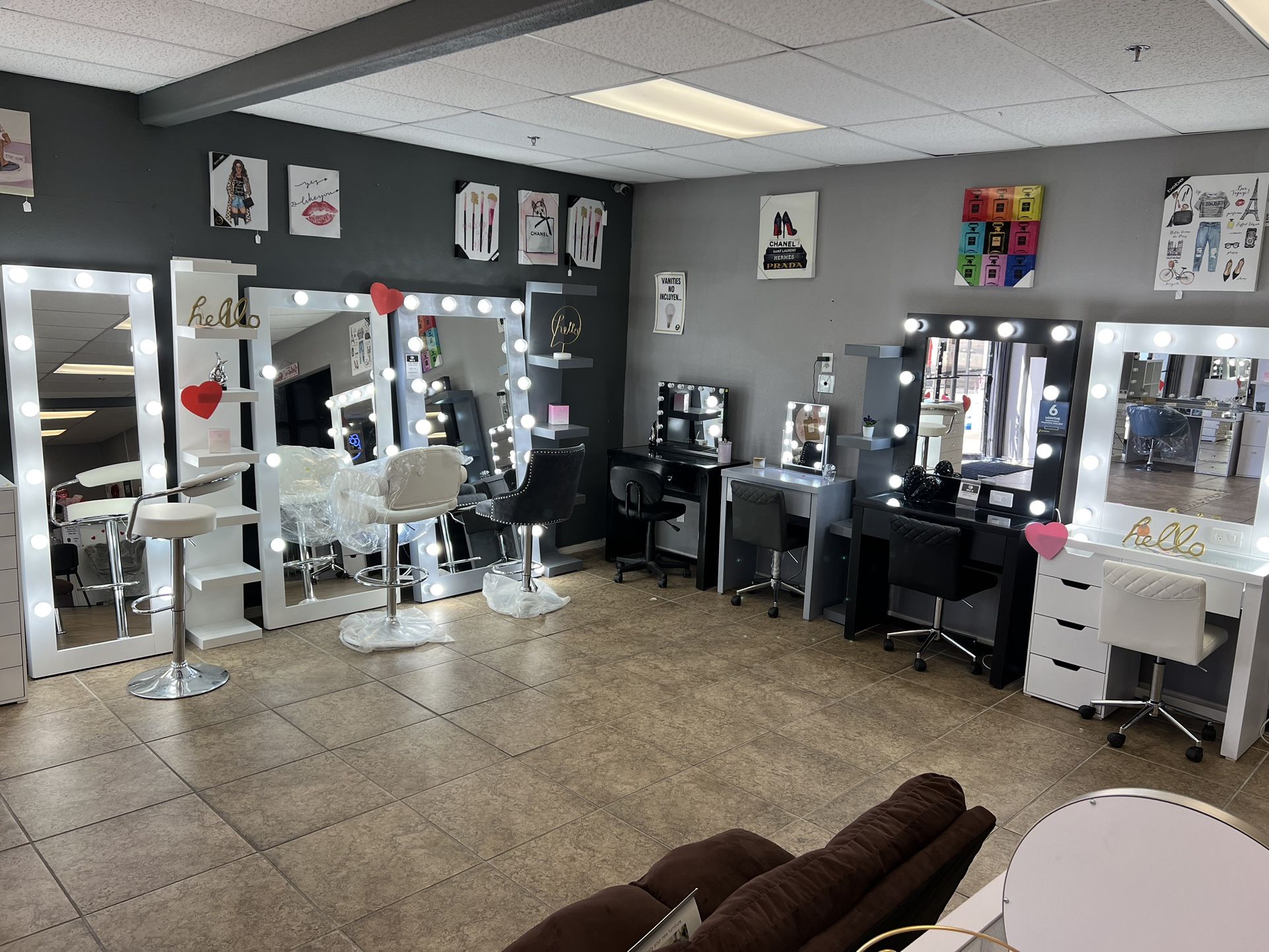 Mias Furniture