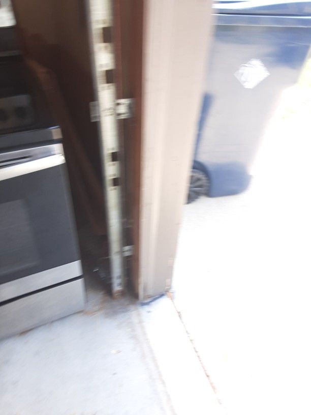 GE Glass Top Stove