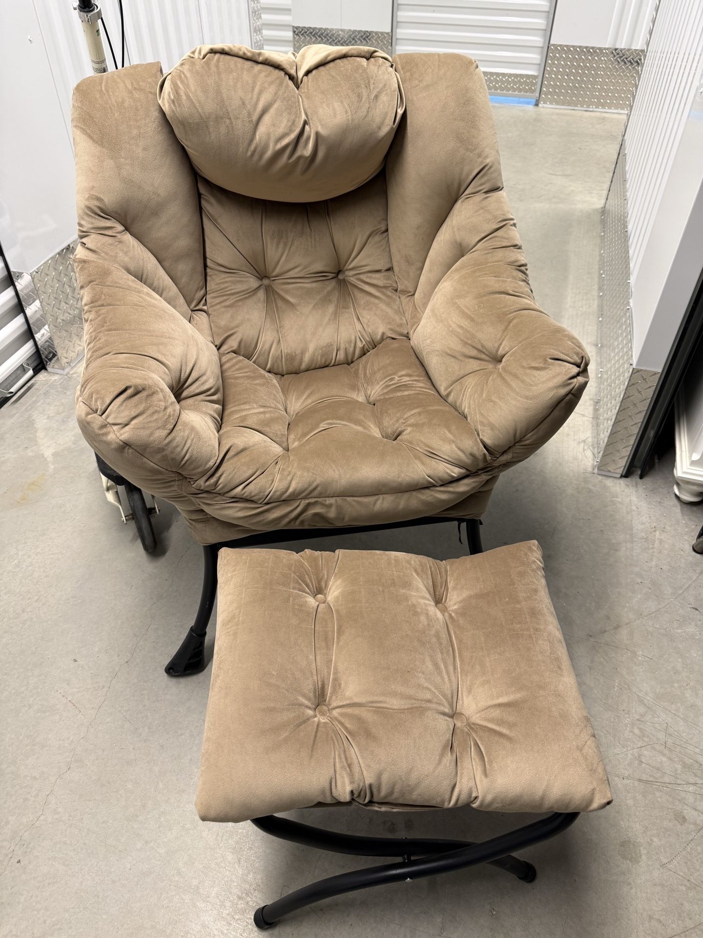 Chair with ottoman used like new