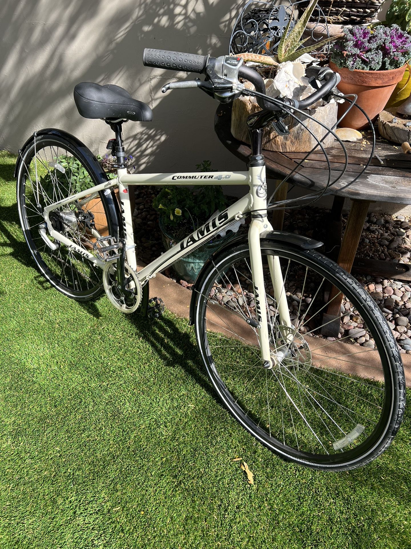 Barely Used, Great Condition: Jamis Commuter 4.0 Bike