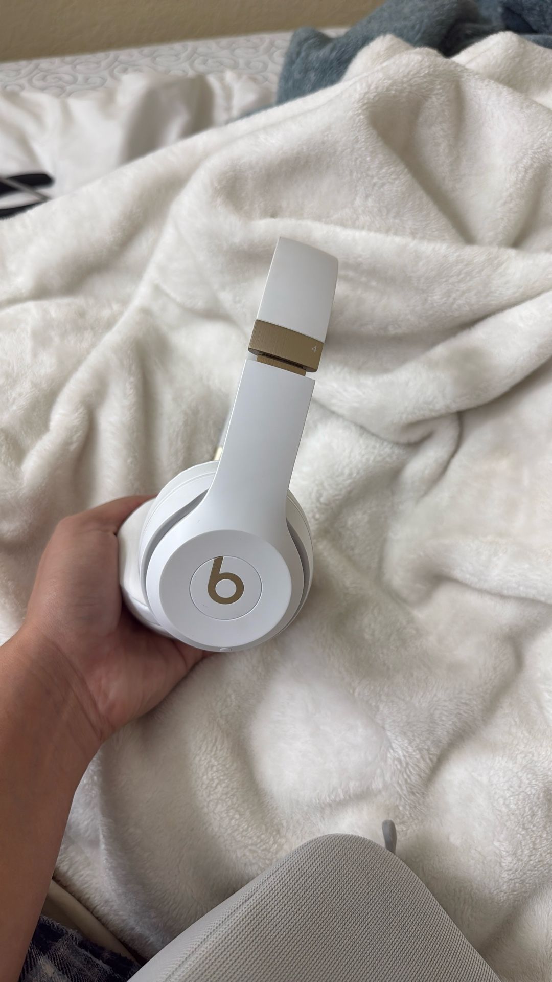 Beats Solo 4