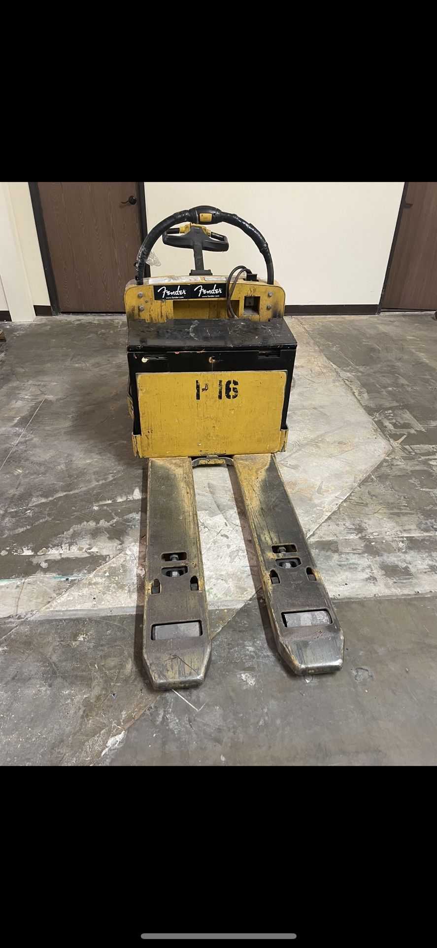 6000 Lbs Yale Electric Pallet Jack With Charger