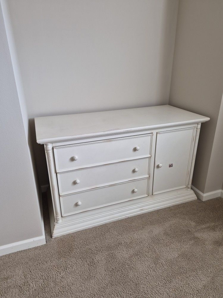 Antique White Bellini Dresser