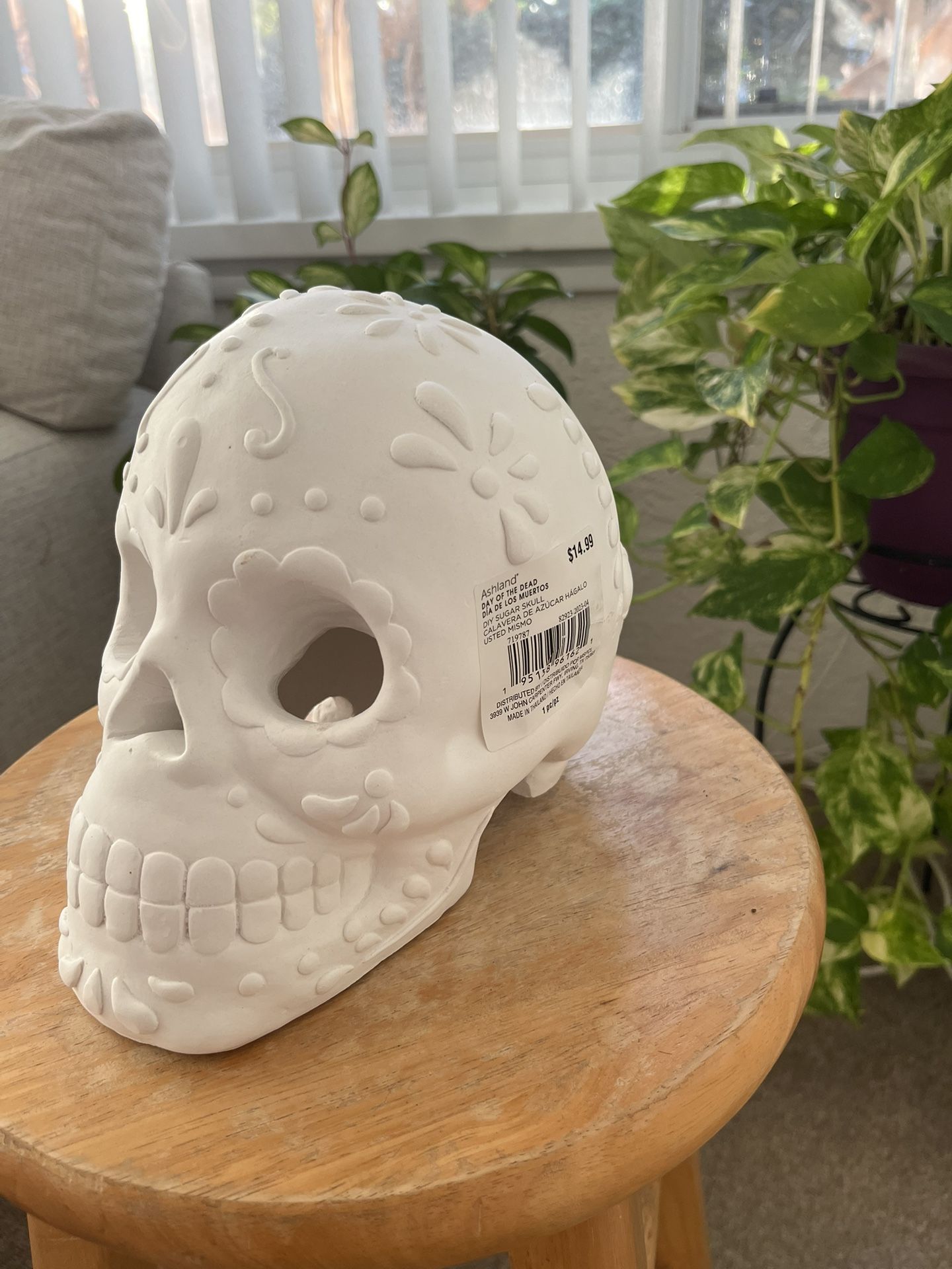 White Ceramic Sugar Skull Decor – Unpainted, Ready to Customize (1 Of 2 Male)